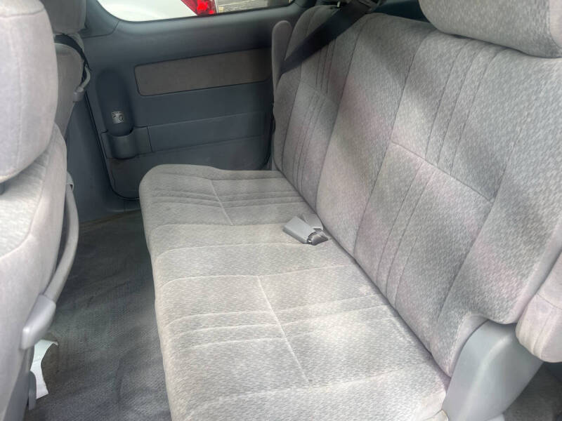 2002 Toyota Sienna CE