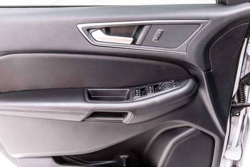 2021 Ford Edge SE