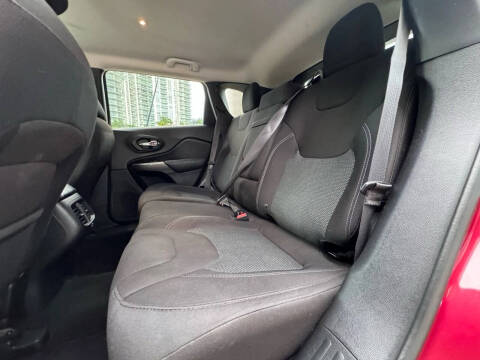 2019 Jeep Cherokee Latitude