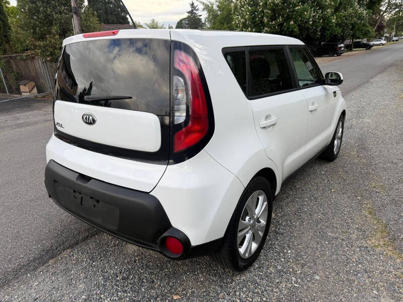2015 Kia Soul +