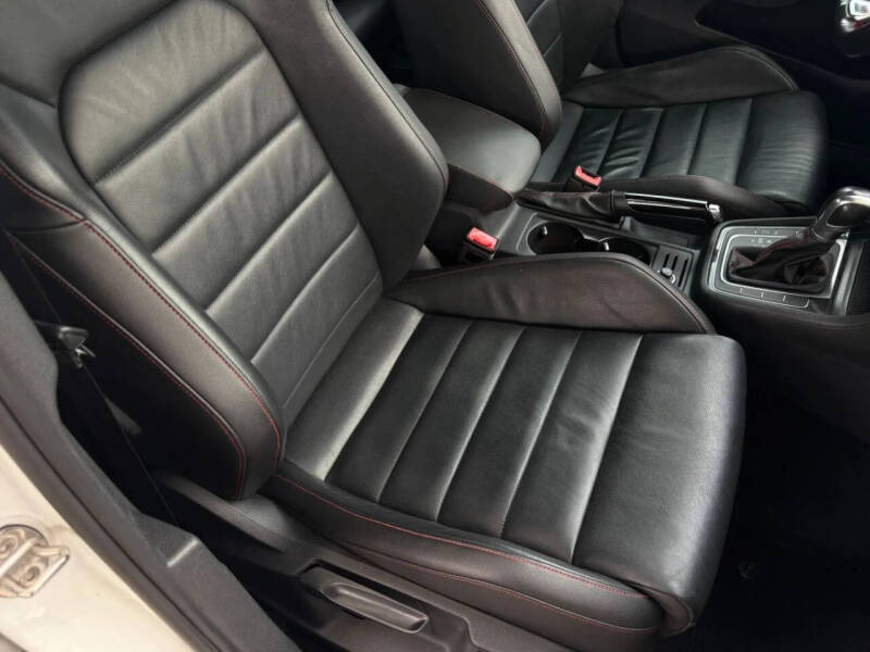 2017 Volkswagen Golf GTI
