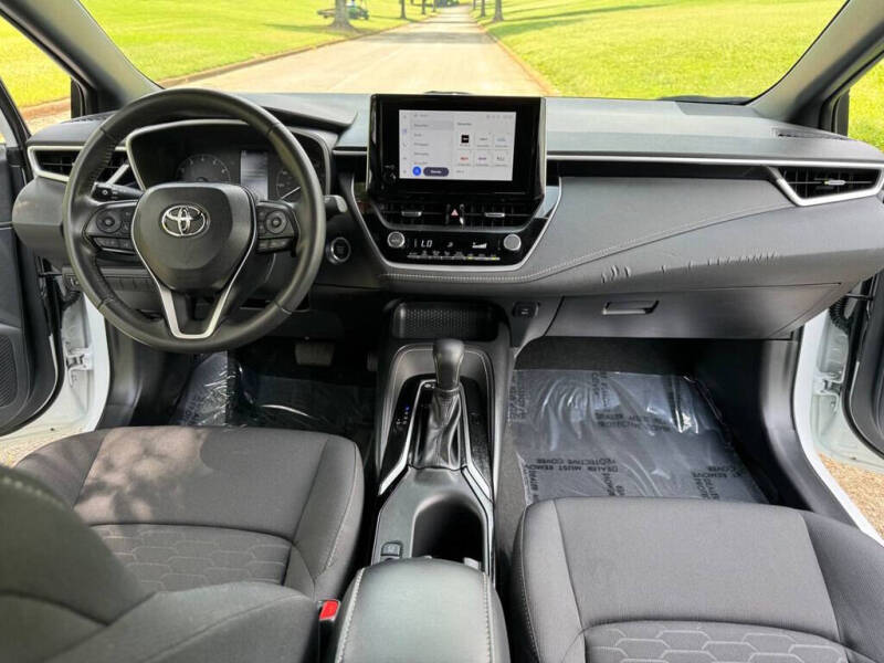 2024 Toyota Corolla Hatchback SE