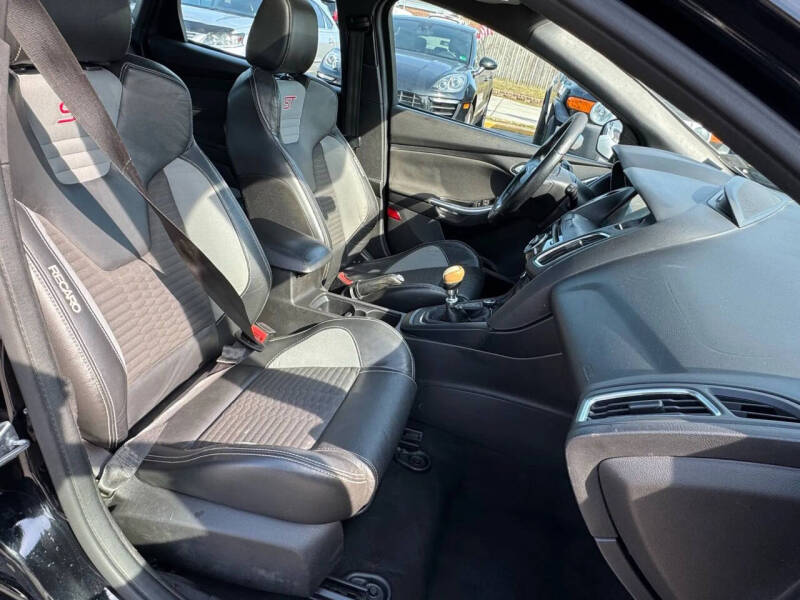 2017 Ford Focus ST