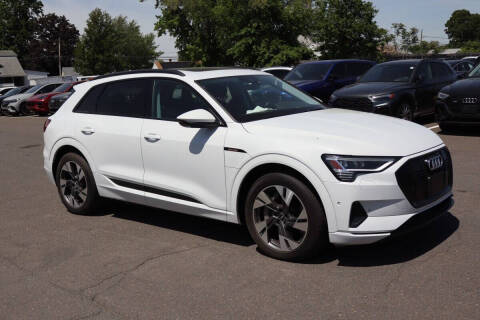 2021 Audi e-tron quattro Premium