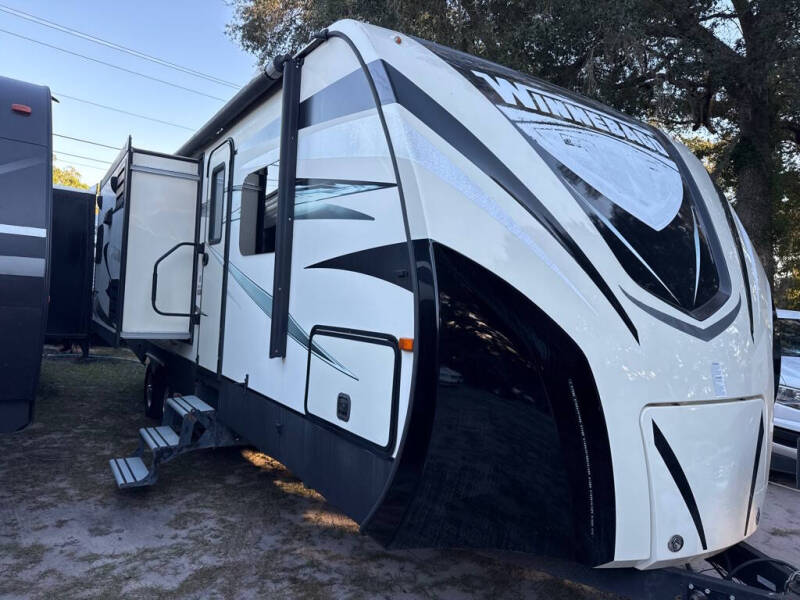 2016 Winnebago INSTINCT