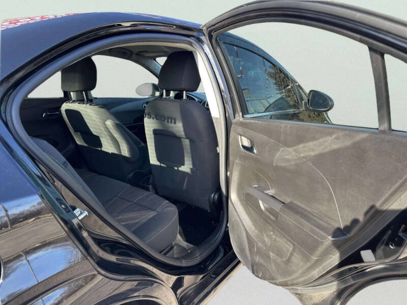 2017 Chevrolet Sonic LT Auto