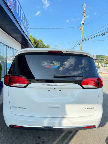 2018 Chrysler Pacifica Limited