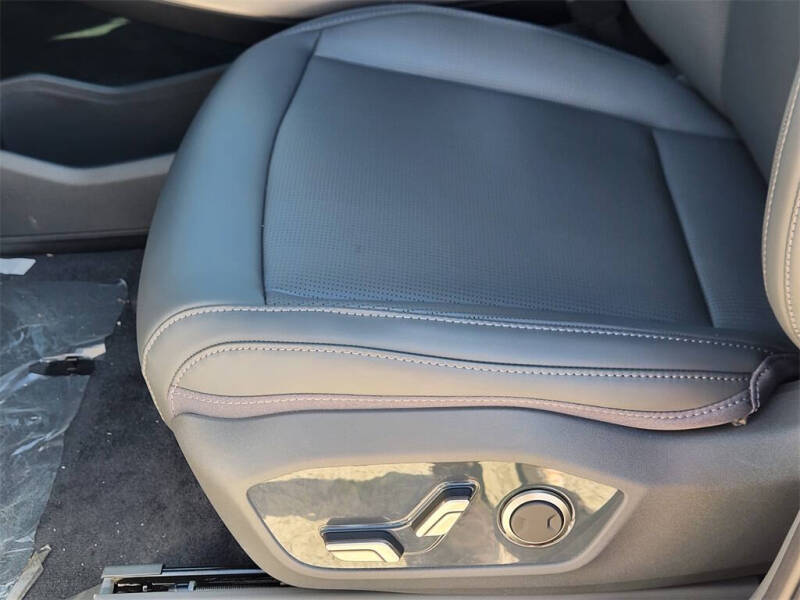 2026 Kia EV9 Light Long Range