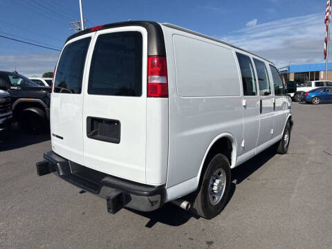 2023 Chevrolet Express 2500
