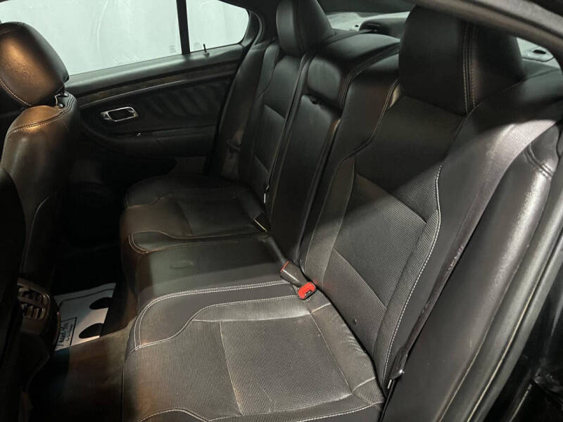 2015 Ford Taurus Limited