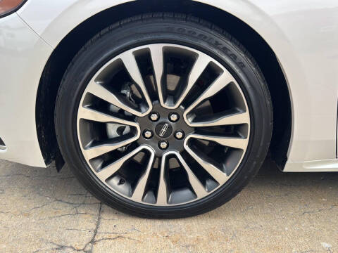 2019 Lincoln Continental Select