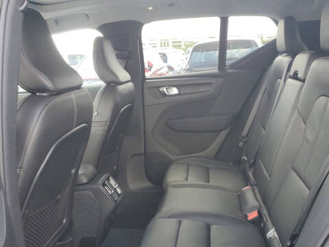 2026 Volvo XC40 B5 Plus