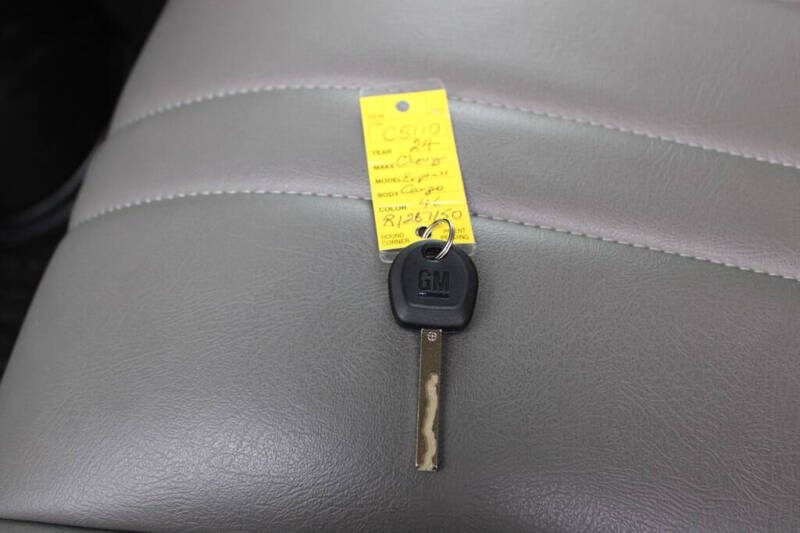 2024 Chevrolet Express 2500