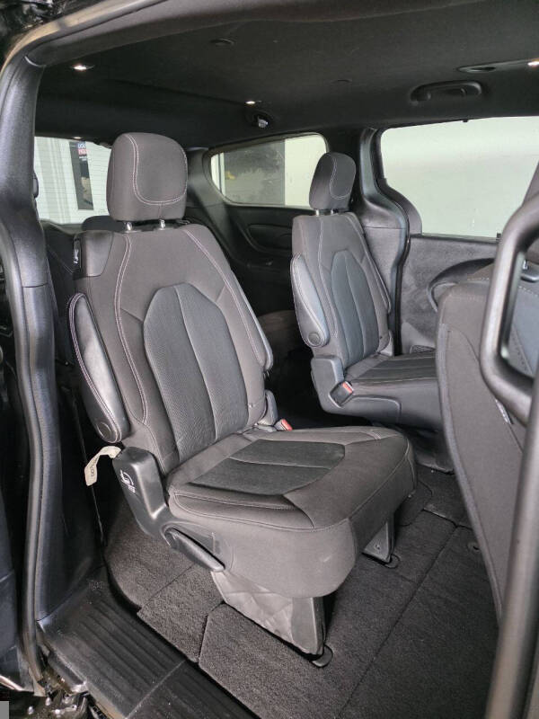 2022 Chrysler Pacifica Touring