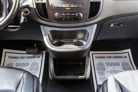 2020 Mercedes-Benz Metris Passenger