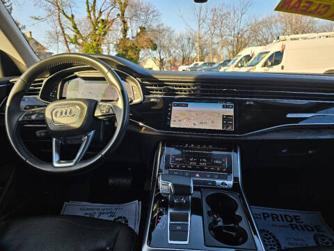 2020 Audi Q8 quattro Premium Plus 55 TFSI