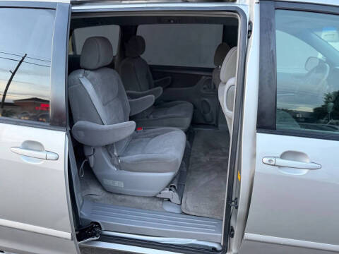 2006 Toyota Sienna