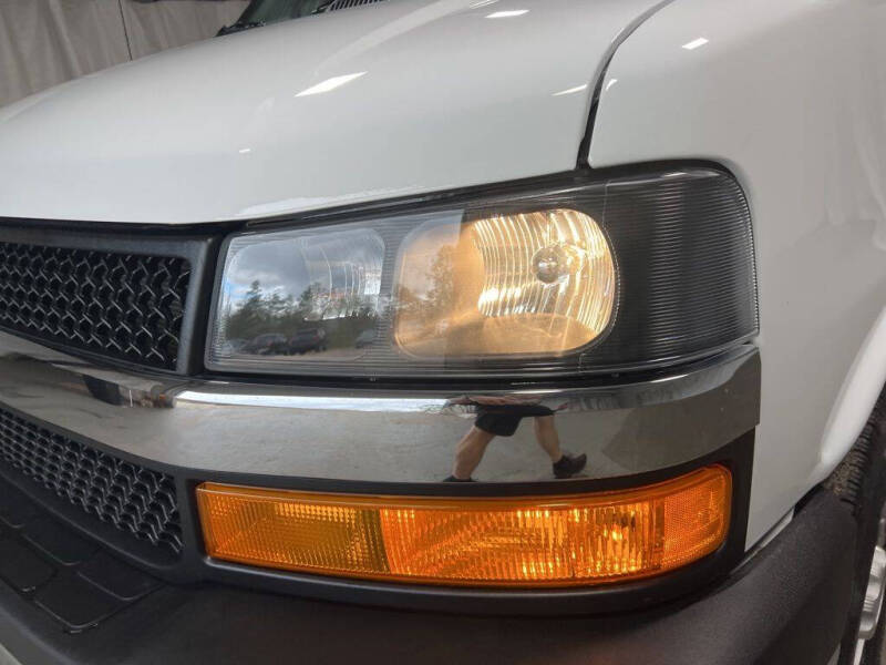 2024 Chevrolet Express 2500