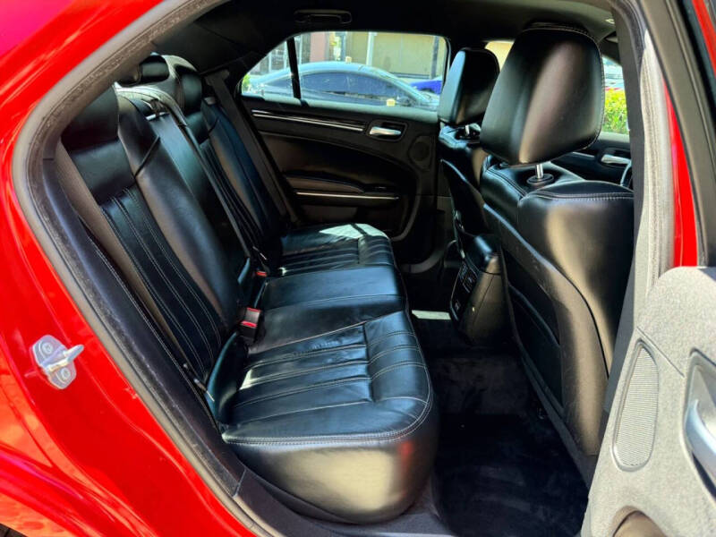 2017 Chrysler 300