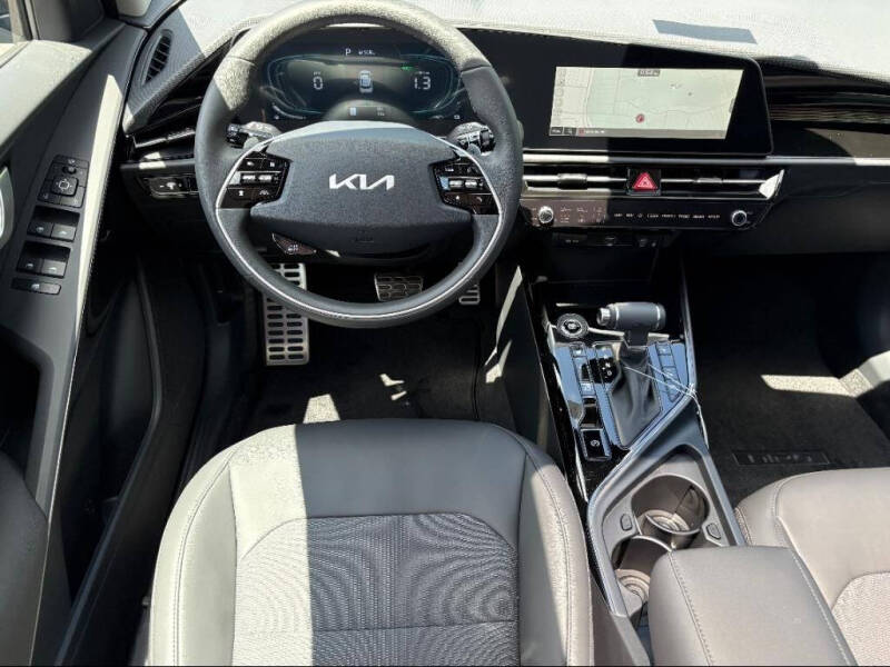 2025 Kia Niro EX Touring