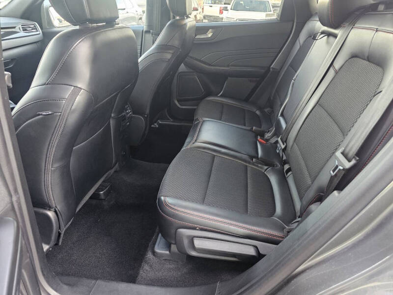 2025 Ford Escape ST-Line