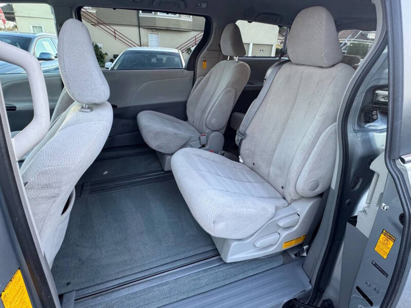 2014 Toyota Sienna