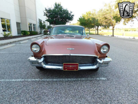 1957 Ford Thunderbird