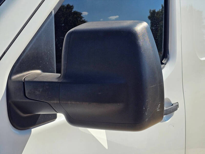 2012 Nissan NV 2500 HD S