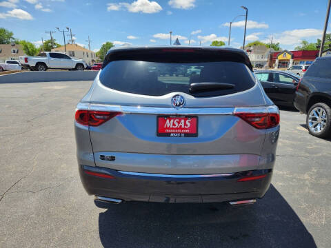2023 Buick Enclave Essence