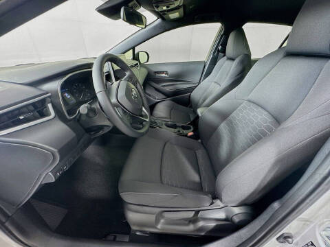 2025 Toyota Corolla Hatchback SE