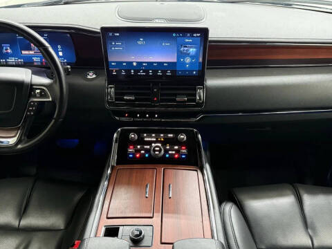 2023 Lincoln Navigator L Standard