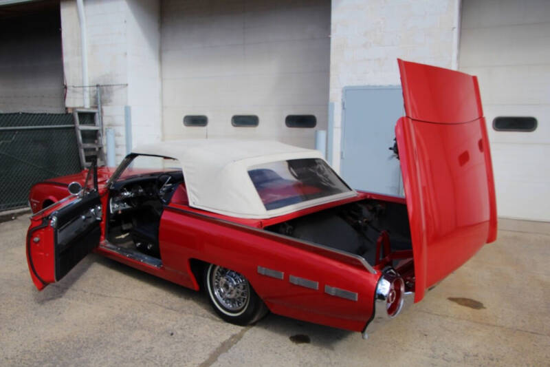 1962 Ford Thunderbird