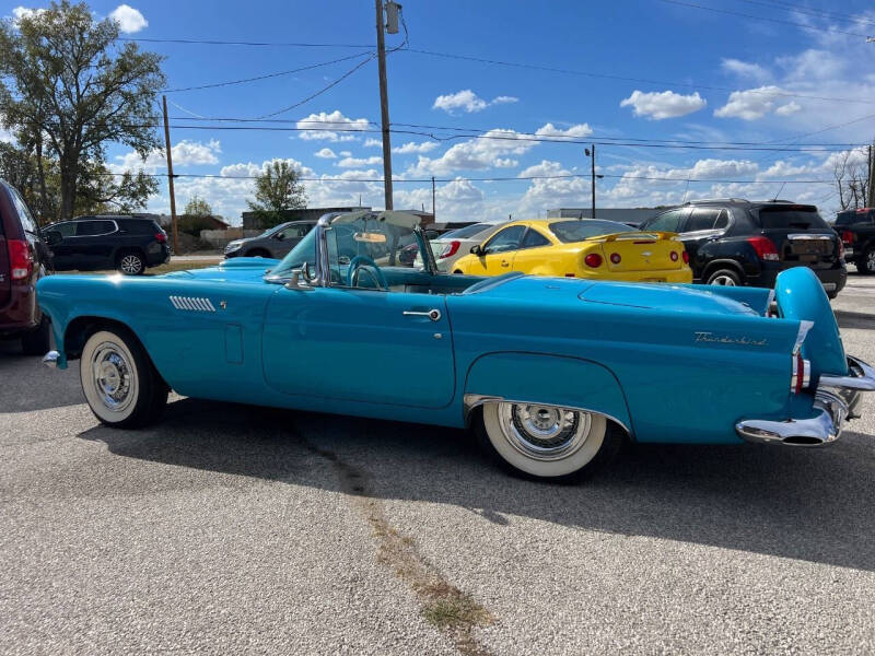 1956 Ford Thunderbird