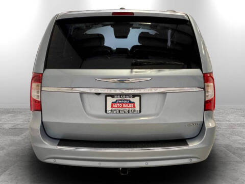 2012 Chrysler Town and Country Limited