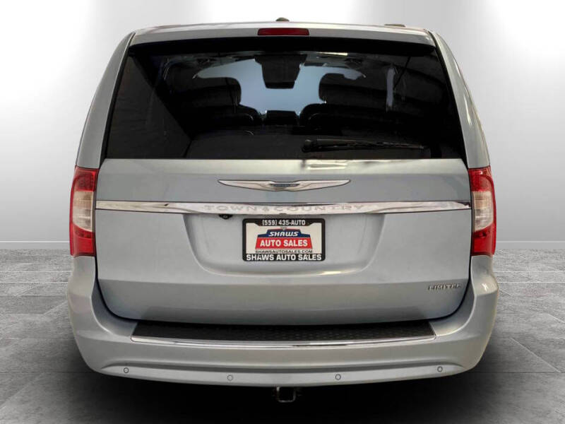 2012 Chrysler Town and Country Limited