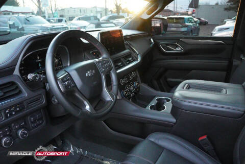 2023 Chevrolet Suburban RST