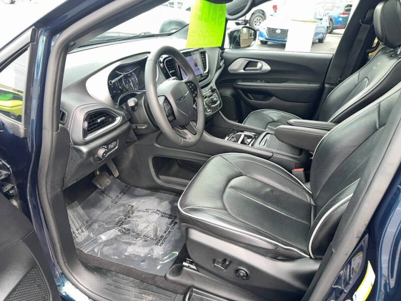 2025 Chrysler Pacifica Limited