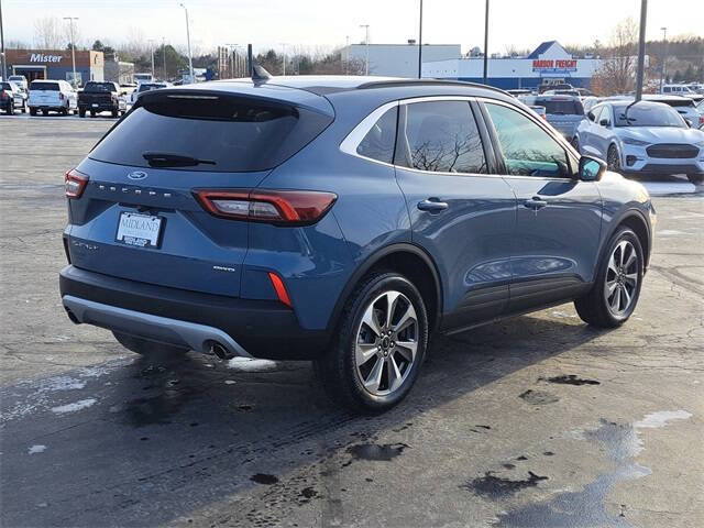 2023 Ford Escape Platinum