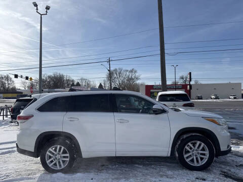 2015 Toyota Highlander LE