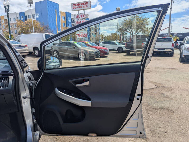 2013 Toyota Prius Plug-in Hybrid