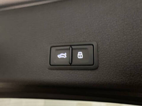 2023 Audi e-tron quattro Premium Plus