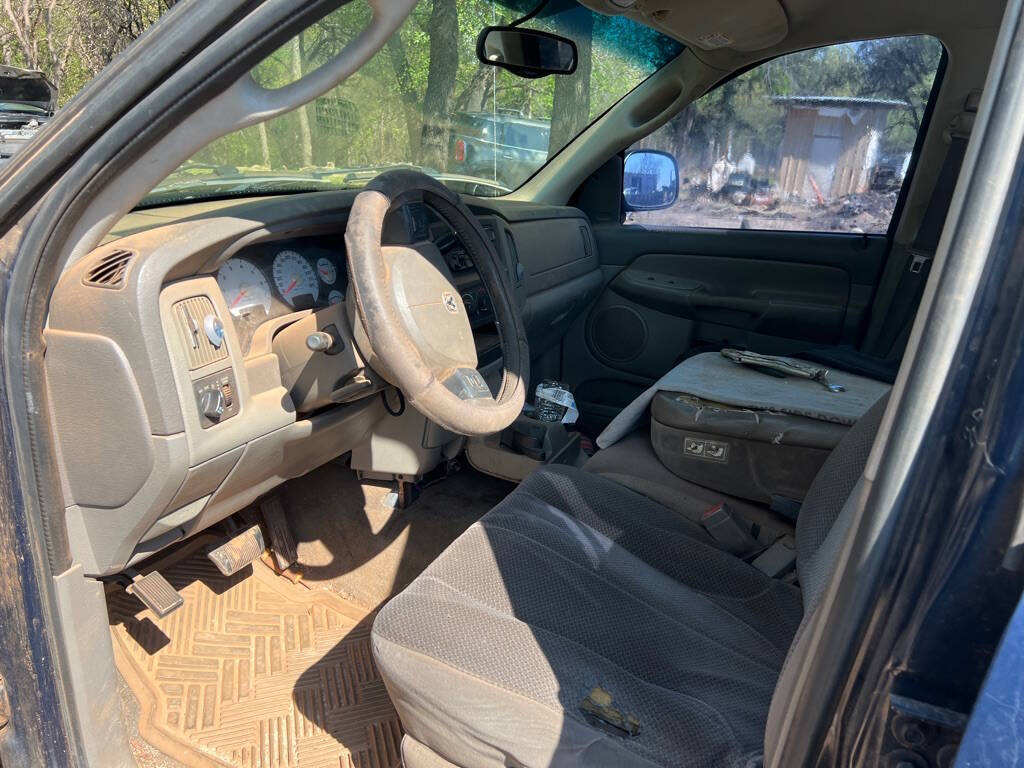 Blue 2004 Dodge Ram 1500 ST 2