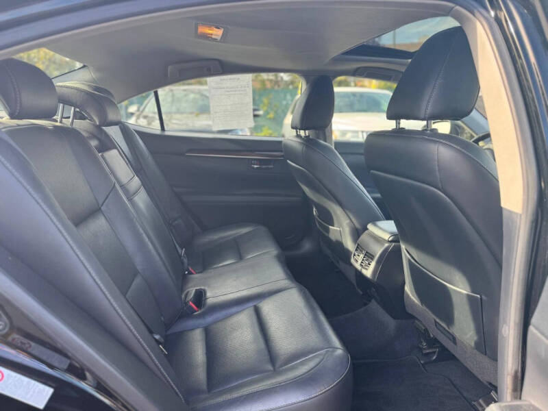 2015 Lexus ES 350 Crafted Line