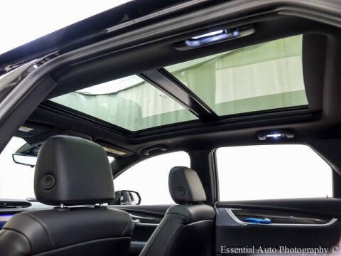 2025 Cadillac XT5 Sport