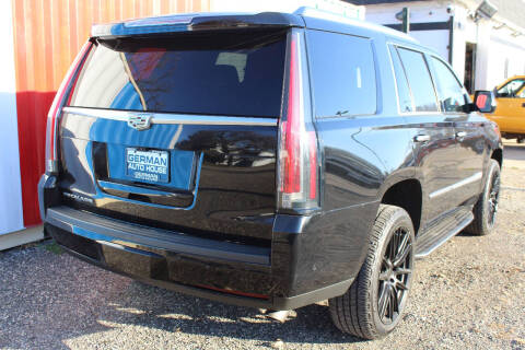 2017 Cadillac Escalade Luxury