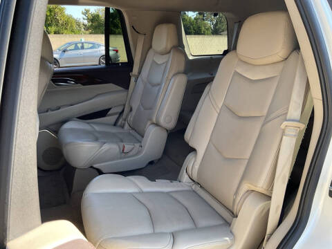 2015 Cadillac Escalade Luxury