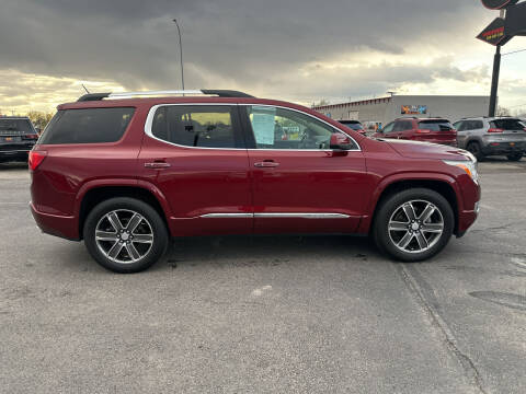 2017 GMC Acadia Denali