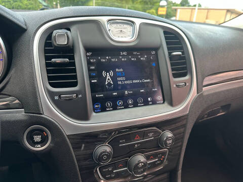 2019 Chrysler 300 Touring