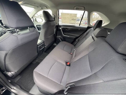 2025 Toyota RAV4 Hybrid LE