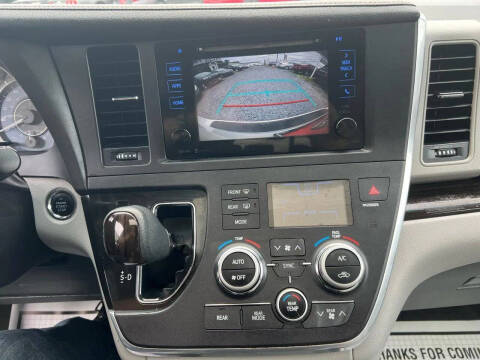 2015 Toyota Sienna